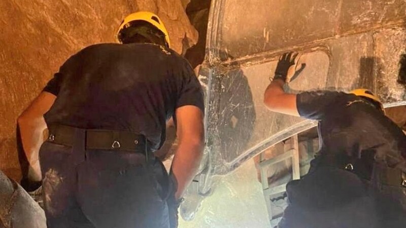 وفيات في انهيار صخري بعبري