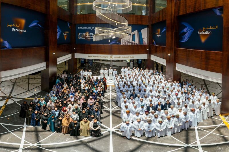 سمو السيد بلعرب يستمع إلى شرح مفصل عن صندوق عُمان المستقبل