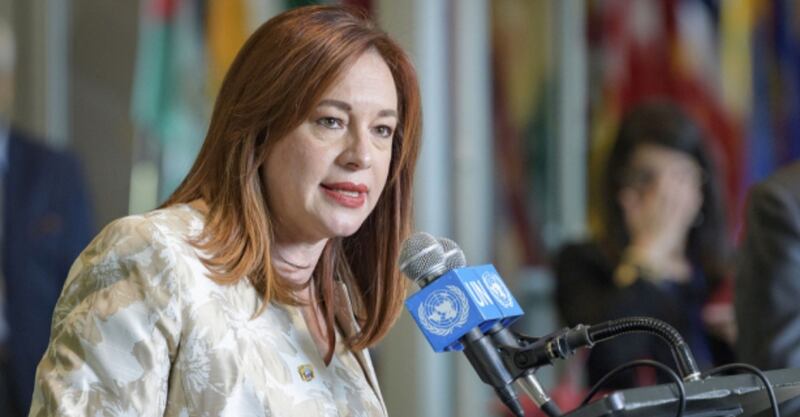 في زيارة رسيمة: رئيسة الجمعية العامة للأمم المتحدة تصل السلطنة