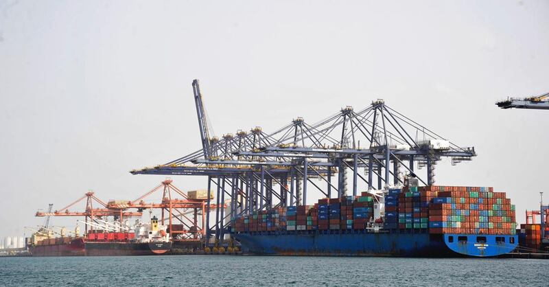 بالأرقام: ميناء صحار في المسار الصحيح