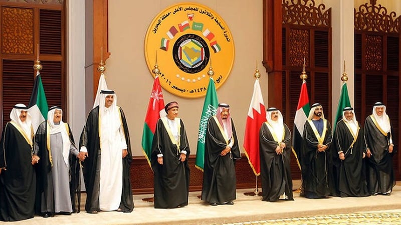 د.عبدالله باحجاج يكتب: قمة الرياض الخليجية.. وبعيدًا عن جدلية المشاركة القطرية، هل نتائجها ستكون محطة عبور للقمة العربية المقبلة ؟