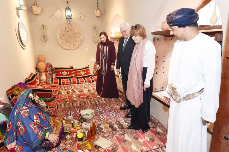 بعد زيارته قلعة نزوى: الرئيس الألماني يعرب عن سعادته لمعرفة ملامح من التاريخ العماني