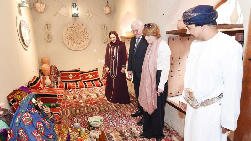 بعد زيارته قلعة نزوى: الرئيس الألماني يعرب عن سعادته لمعرفة ملامح من التاريخ العماني
