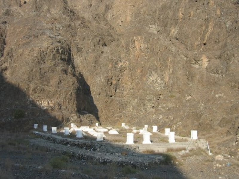 بالوثائق والصور: مقابر مسيحية في عُمان