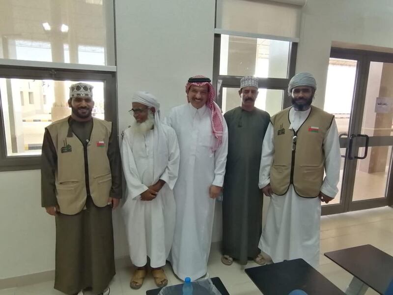 السفير السعودي يزور منفذ الربع الخالي