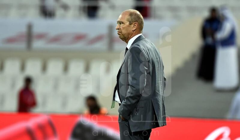 ظهر حزينًا ومستاءً : ماذا قال مدرب منتخبنا بعد الخسارة؟