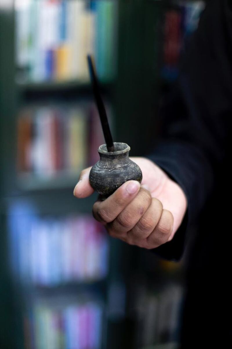 شاب عماني يحول تاريخ عمان لصيغة رقمية..ويفوز بجائزة الإجادة الشبابية