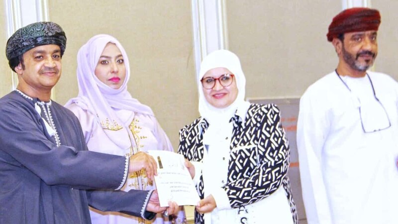 7 أسئلة تقربنا من الأستاذة هناء حُسين السكاكري و15 عامًا في عُمان