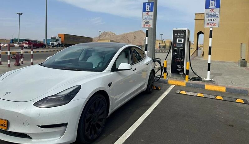 إذا تفكر في شراء سيارة كهربائية: 90 موقعًا في المحافظات لشحنها