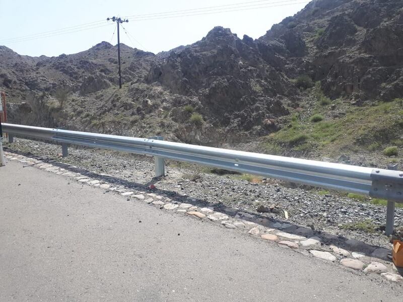 بعد رصد استفسارات عنها: النقل توضح حول الحواجز الحديدية