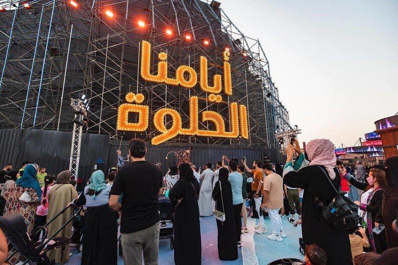 بالصور: “موسم جدة” يعود كوجهة سياحية خليجية وعربية