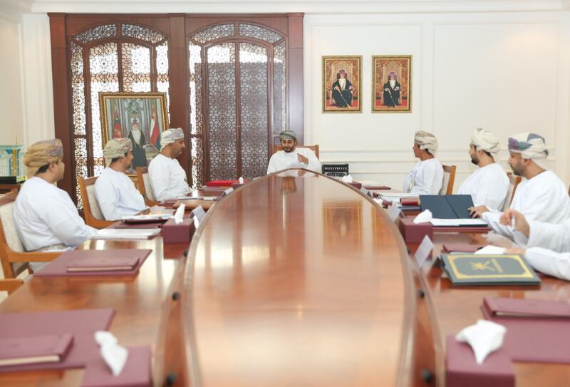 سمو السيد ذي يزن يترأس اجتماعًا حول الدقم