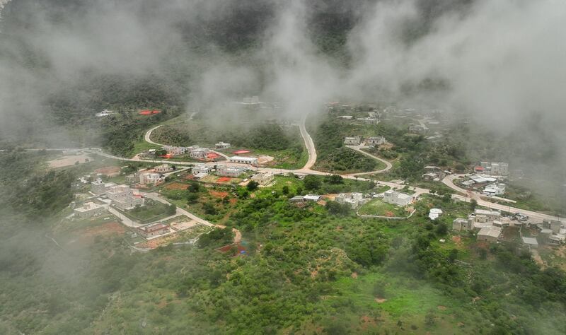 ما هي أول ولاية يبدأ فيها موسم الخريف في ظفار؟