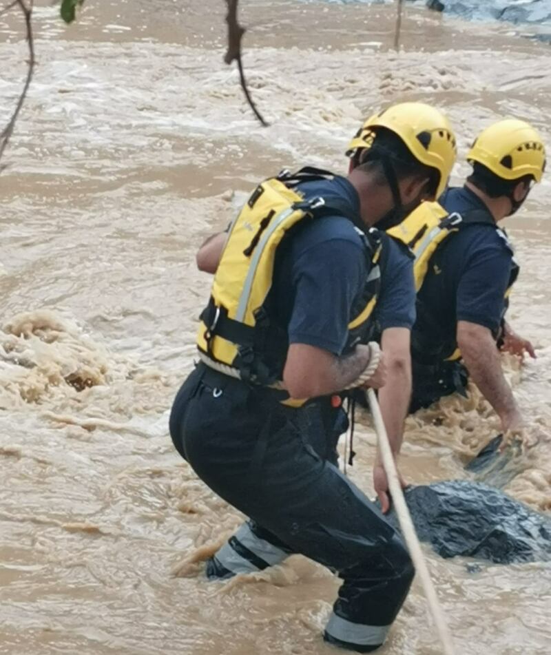 مُساءلة وإجراءات قانونية تنتظر من يتعمّد الوقوف على المنحدرات والمرتفعات الشاهقة