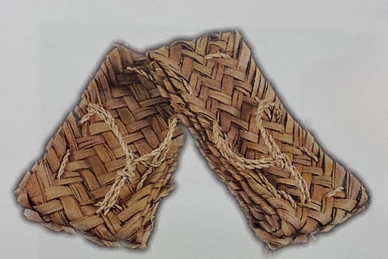 11 نوعًا للأحذية التقليدية العمانية، كم واحدًا تعرف منها؟