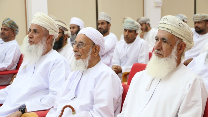 6 أوراق عمل في ندوة “آل حسين بن شوال ” بالنادي الثقافي