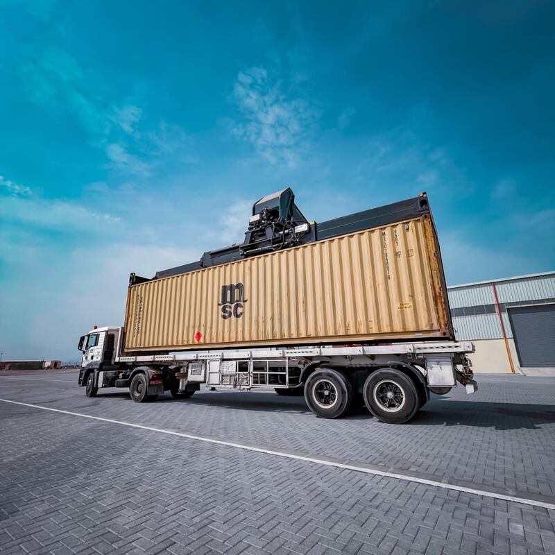 بدء تشغيل ميناء خزائن البري