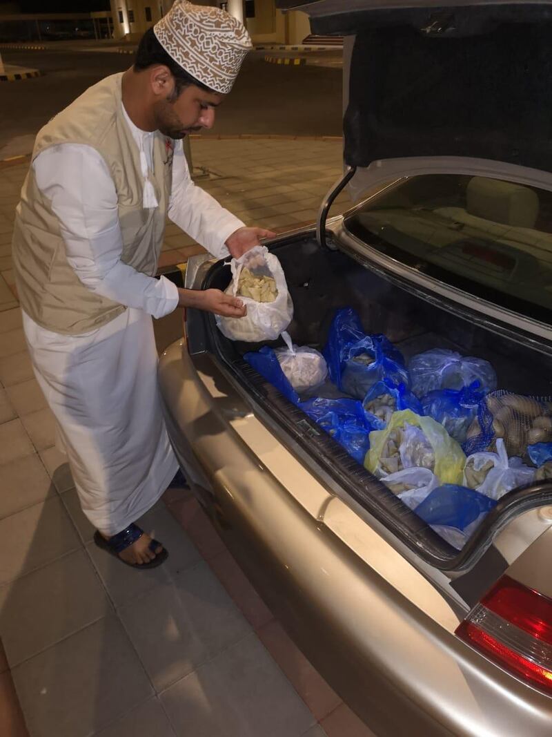 ضبط وافدين يوزعون وجبات غير مرخصة في الخابورة