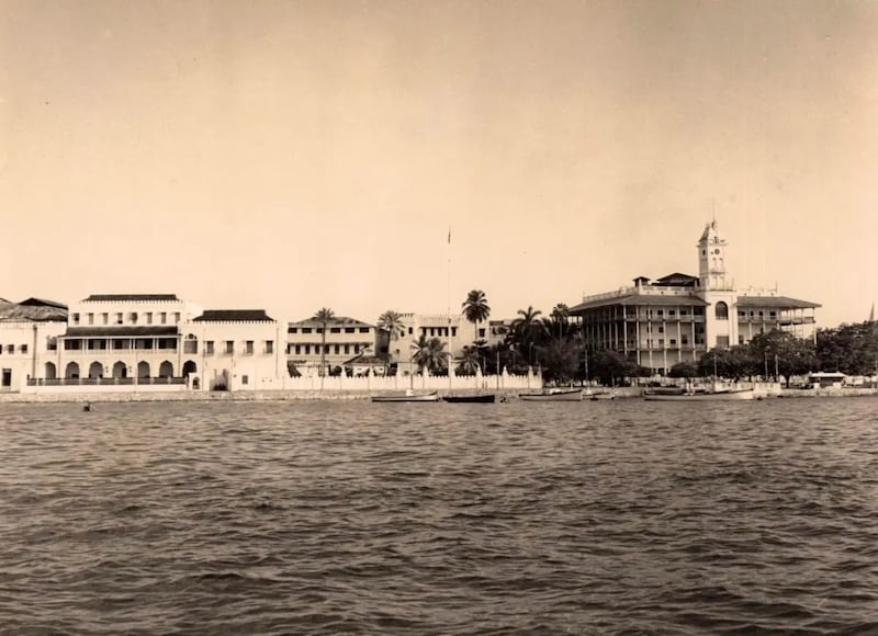 مقال يرصد علاقة عُمان بشرق إفريقيا منذ الهجرة الجلندانية حتى الآن