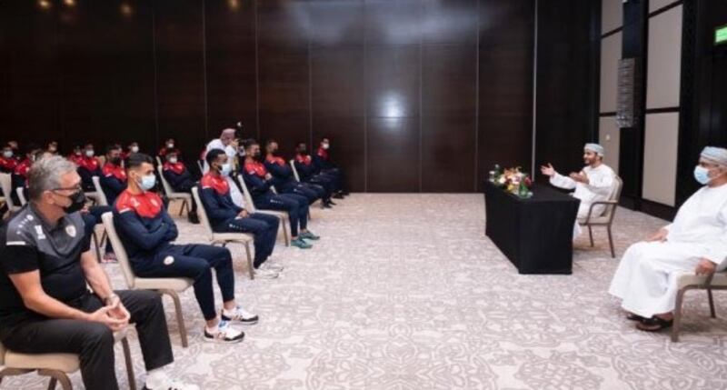 سمو السيد ذي يزن سعيد بأداء المنتخب