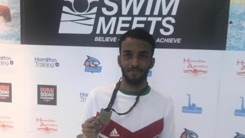 سباح عماني يحصد ميداليتين في بطولة دولية