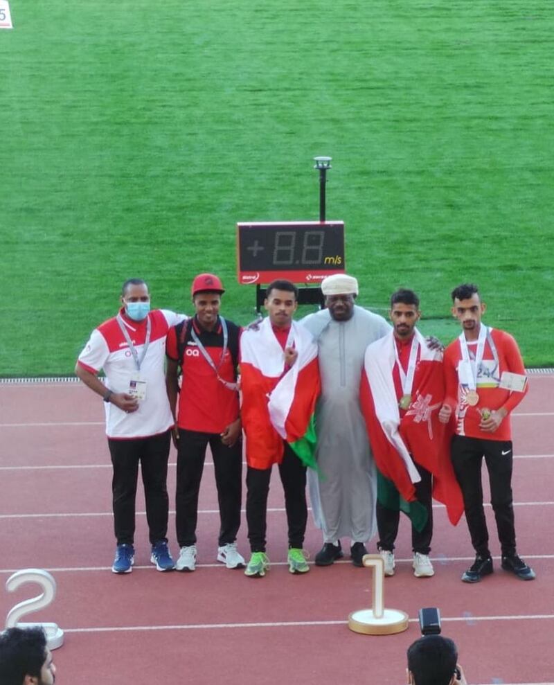 عداء عماني يحقق 3 ذهبيات في بطولة واحدة