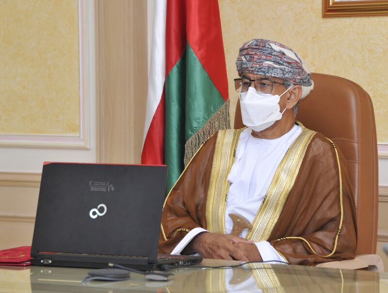 بتكليف من جلالة السلطان: وزير الصحة يُشارك في مؤتمر دولي