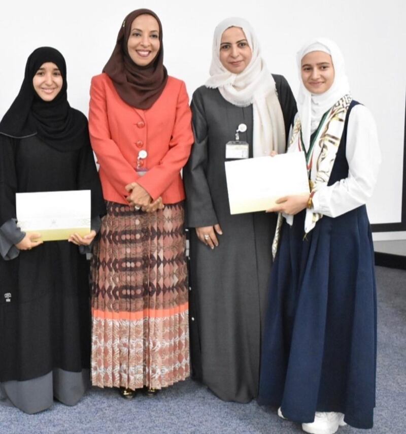 حصد جائزة في أولمبياد دولي: “الذهب الأخضر”.. مشروع لطالبة عمانية