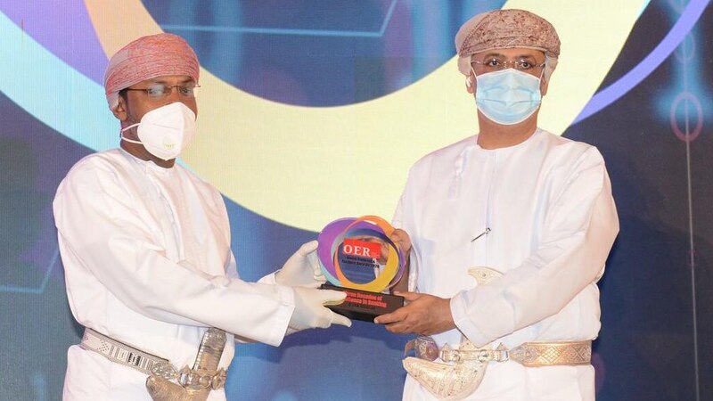 بنك ظفار يفوز بجائزة جديدة
