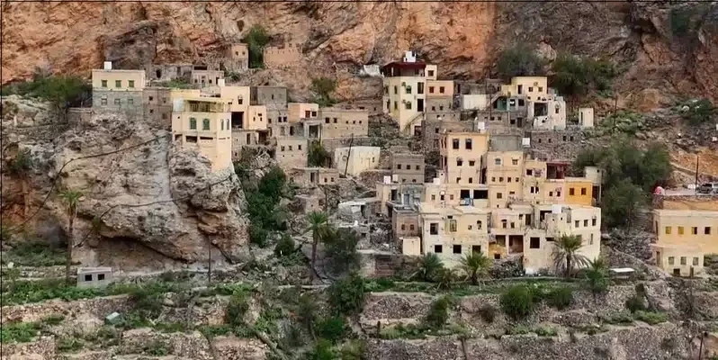 “وجمة” إحدى الجواهر المخبأة في جبال وادي السحتن، فهل زرتها؟