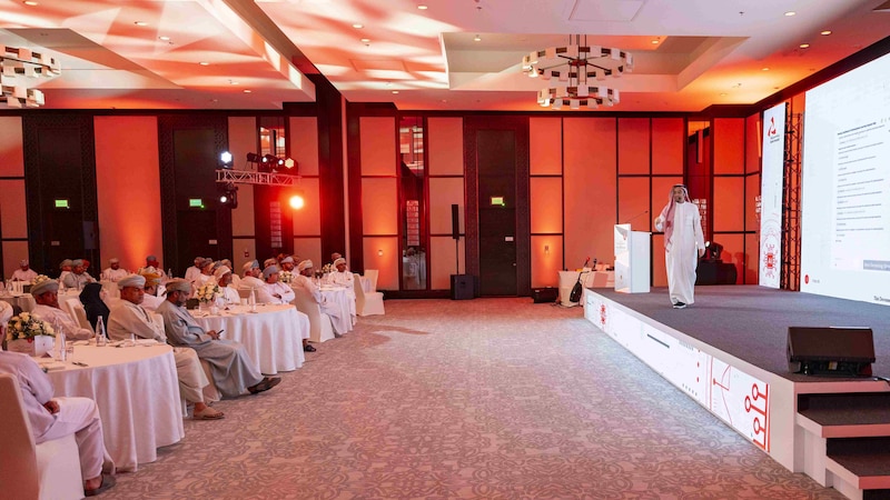 بنك مسقط ينظم حلقة عمل متخصصة لتطوير مهارات الإعلاميين في مجال الذكاء الاصطناعي