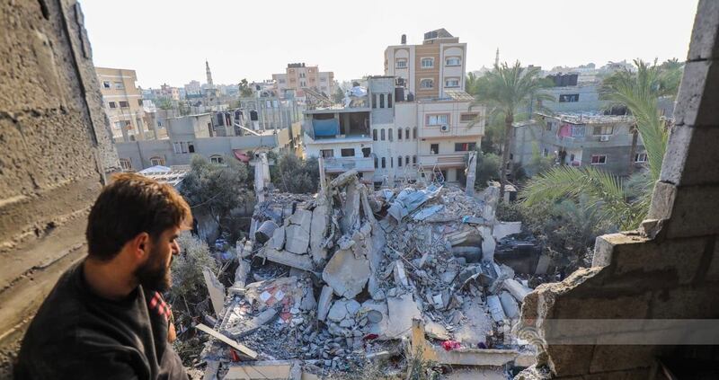 العدوان الغاصب يواصل غاراته العنيفة على غزة