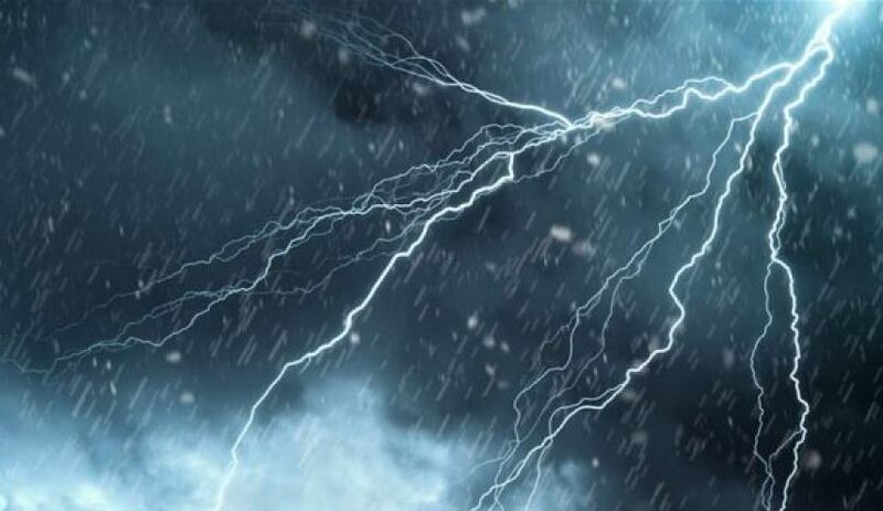 توقعات بتأثر أجواء سلطنة عُمان بأخدود من منخفض جوي 