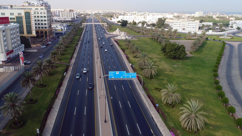 بانخفاض ملحوظ: إحصائية جديدة تكشف عدد العاملين الوافدين في القطاع الحكومي