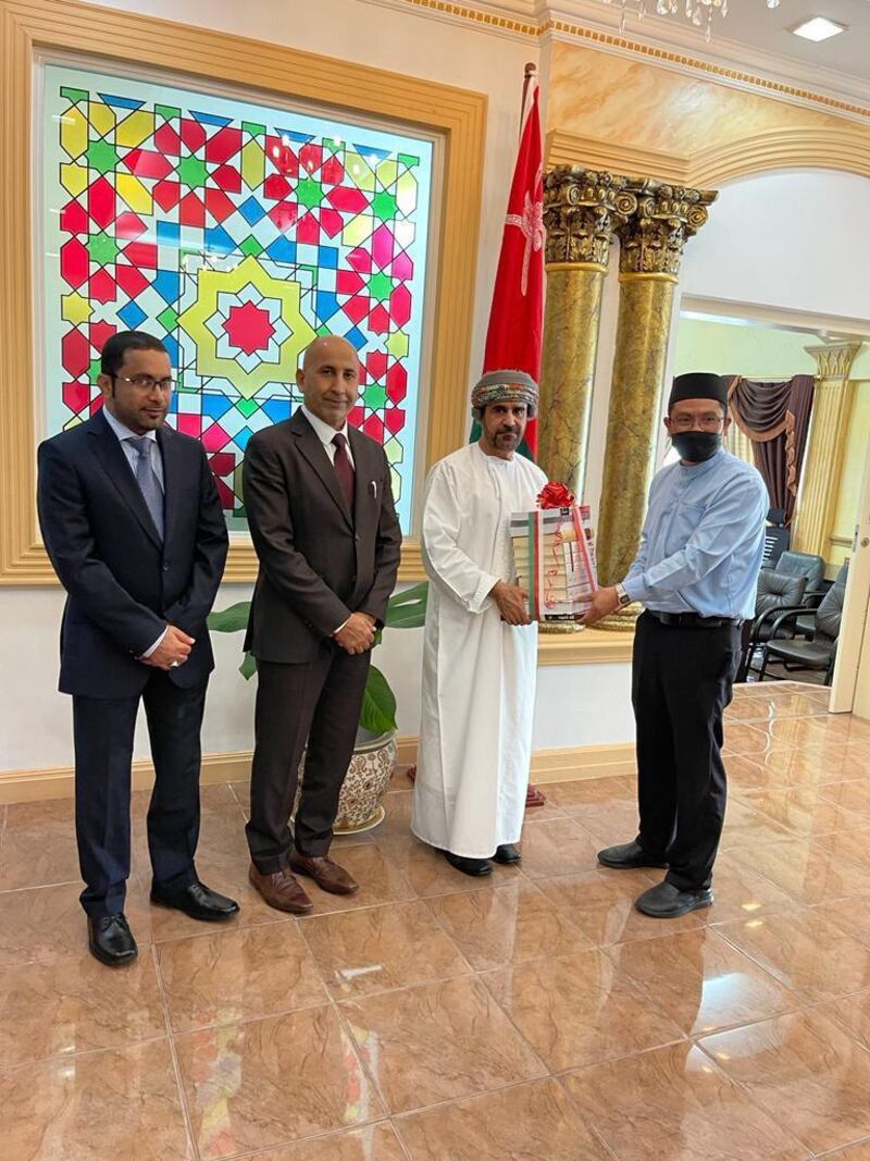 طلاب من بروناي يتعرفون على تاريخ وثقافة سلطنة عُمان