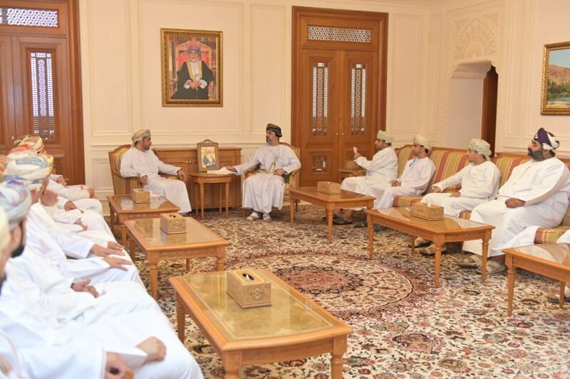 شباب عُمانيون يواجهون “التسريح” من قطاع الاتصالات