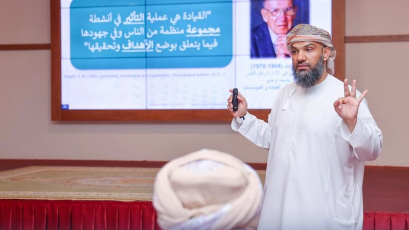 العمل تنظم ورشة لشاغلي الوظائف الإشرافية والقيادية الحكوميين