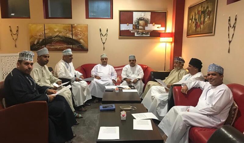 “الصحفيين العمانية” تناقش الدورات التدريبية