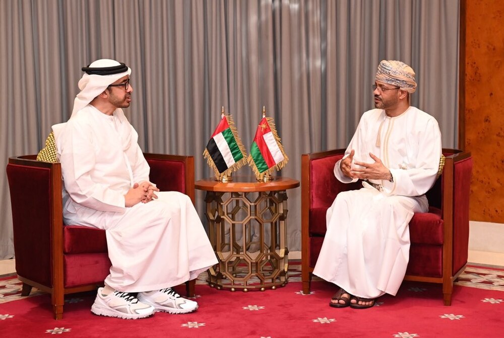 بالصور: لقاء عماني إماراتي