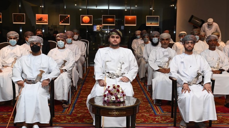 بالصور: سمو السيد بلعرب يفتتح معرض التصوير الفلكي