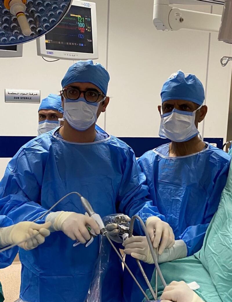 السلطاني ينجح في إجراء عملية جراحية بتقنية جديدة
