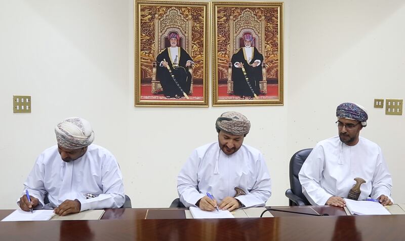 بتمويل من “تنمية نفط عمان”: تركيب نظام التهوية والتكييف في أسواق الأسماك بـ 5 ولايات