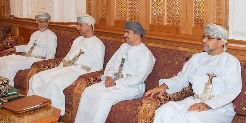 سمو السيد فهد يستقبل أعضاء من مجلس الشورى