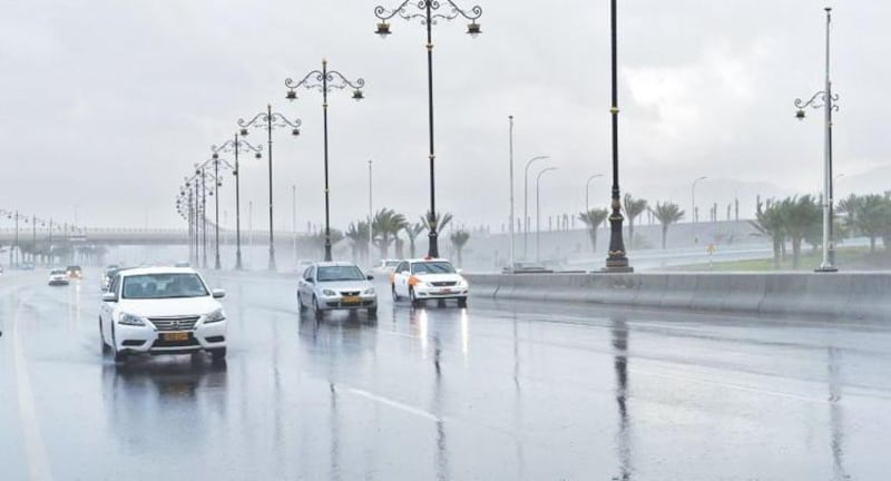 أخدود منخفض جوي يؤثر على السلطنة