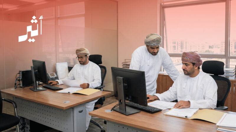 مختص يُجيب: هل تواجه المؤسسات الصغيرة انهيارًا بسبب مضاعفة رسوم التجديد؟