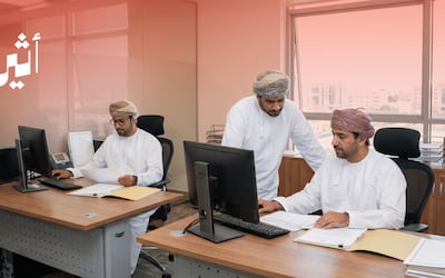 مختص يُجيب: هل تواجه المؤسسات الصغيرة انهيارًا بسبب مضاعفة رسوم التجديد؟