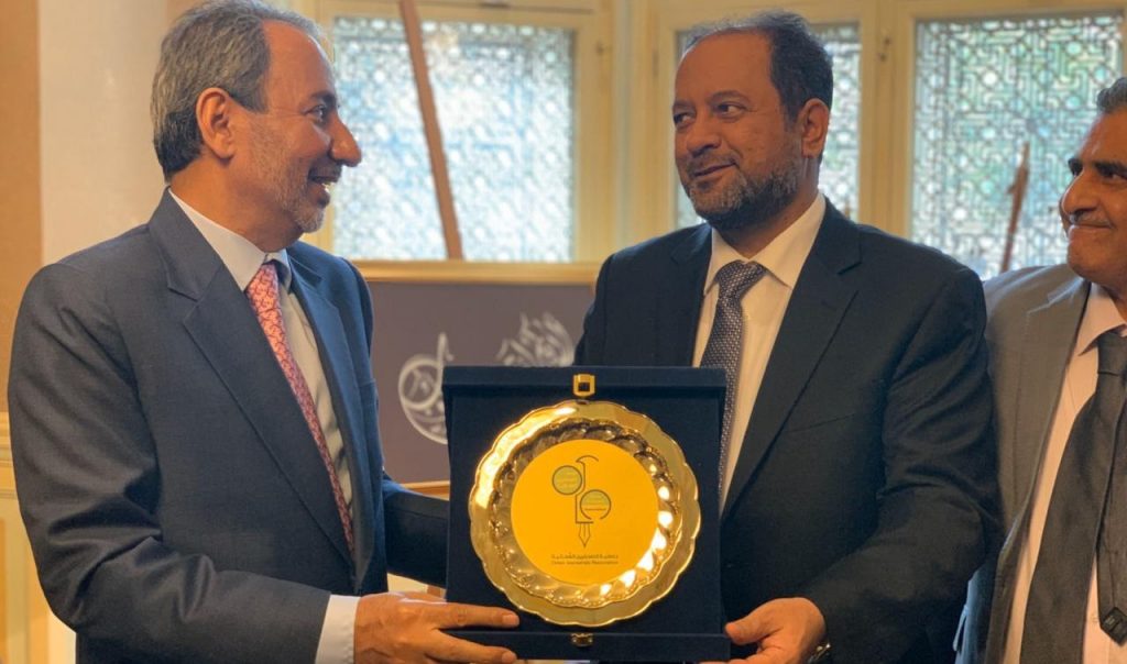 سفيرنا في المملكة المتحدة يُشيد بملتقى الصحافة العماني البريطاني