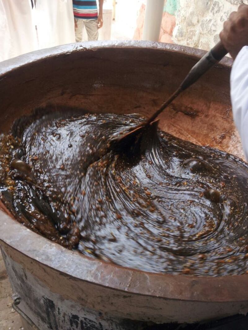 يعقوب الحلاو يتحدث عن ما يُميز الحلوى العمانية وقصته معها