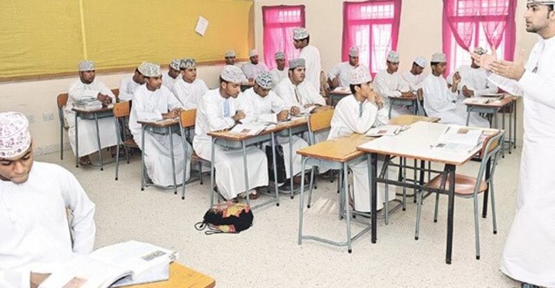 د.رجب العويسي يكتب: لماذا يجب على الممارسة التعليمية أن تحسّن صورتها أمام المجتمع؟