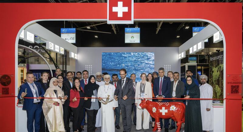 بالصور: شاهد مشاركة السفارة السويسرية في معرض أسبوع عُمان للاستدامة